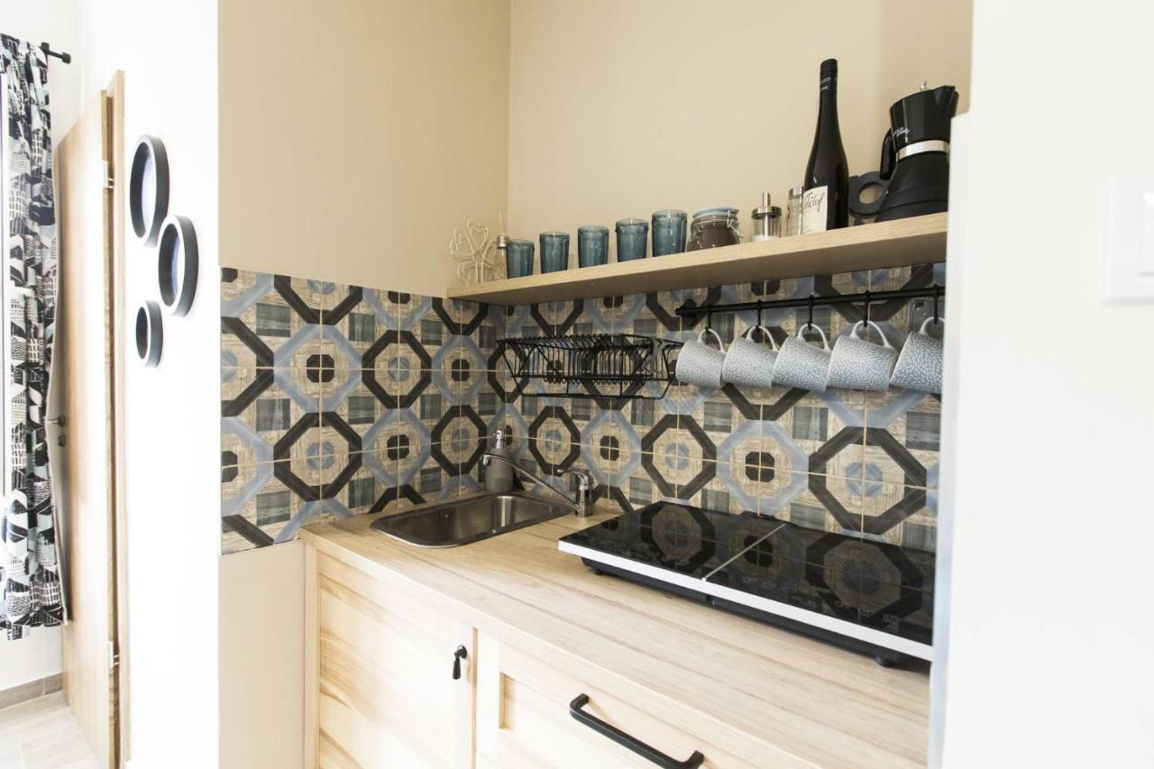 Aqua Stellar Apartment Szeged Ngoại thất bức ảnh